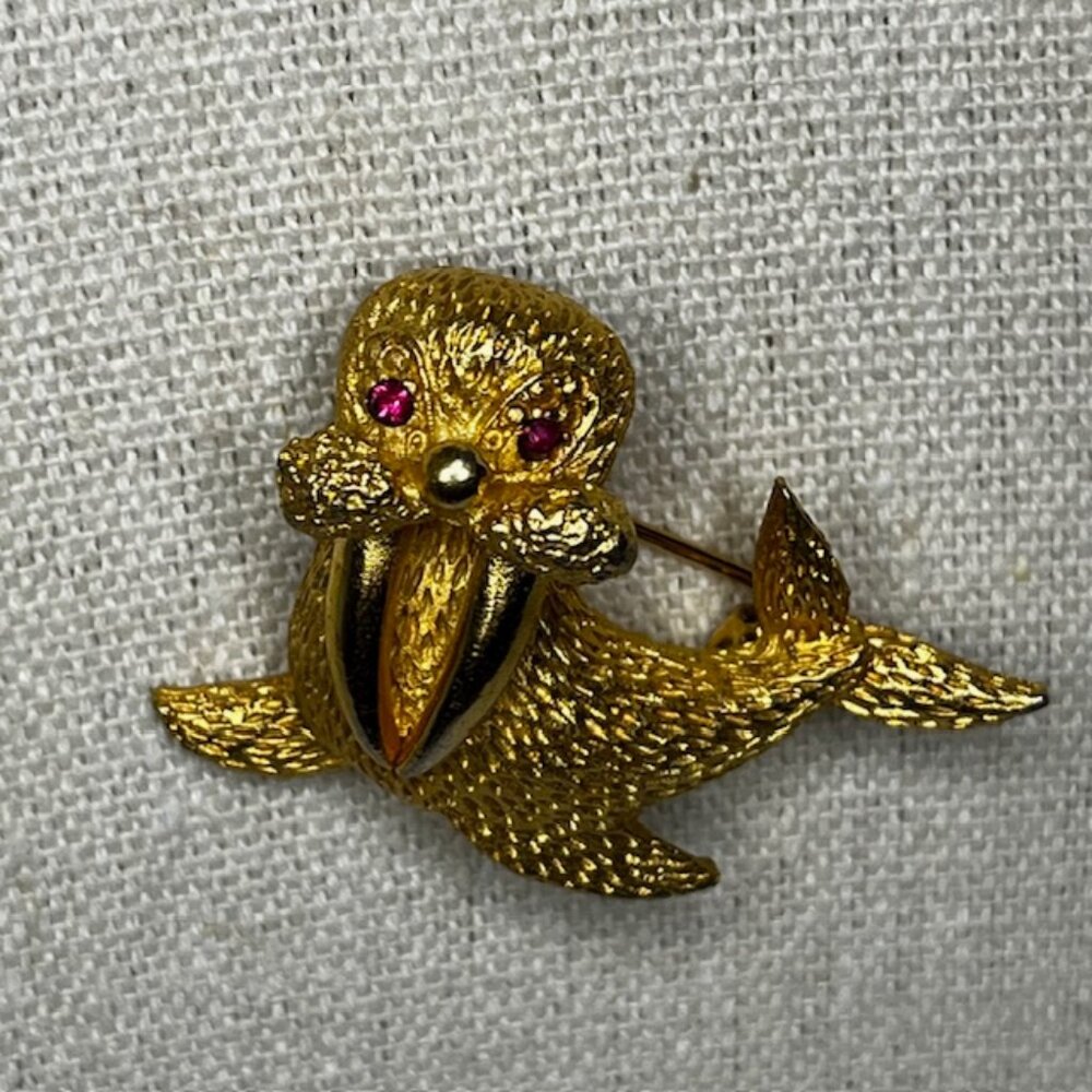 Walrus Brooch Gold Tone Pink Gem Rhinestone Eyes Marine Sea Life Figural Pin